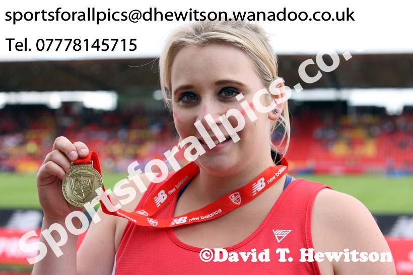 Senior girls shot, English Schools Track and Field. Photo: David T. Hewitson/Sports for All Pics